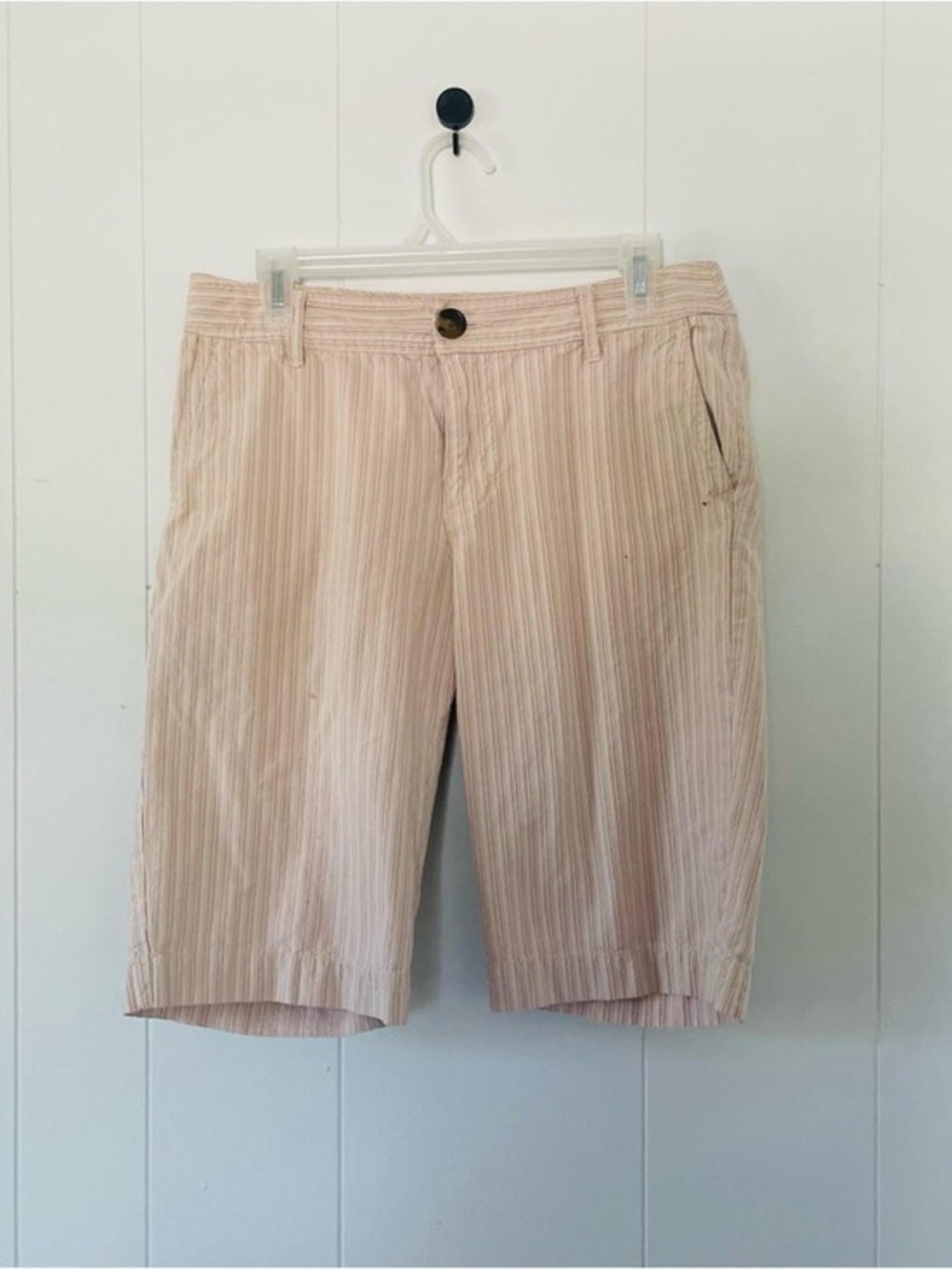 Liz Claiborne Light Beige Pinstripe Women's Bermuda Shorts